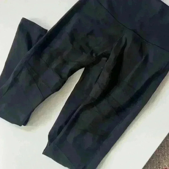 Lululemon Wunder Under Pant (Hi-Rise) *Tech Mesh 28"
Black - Picture 6 of 12